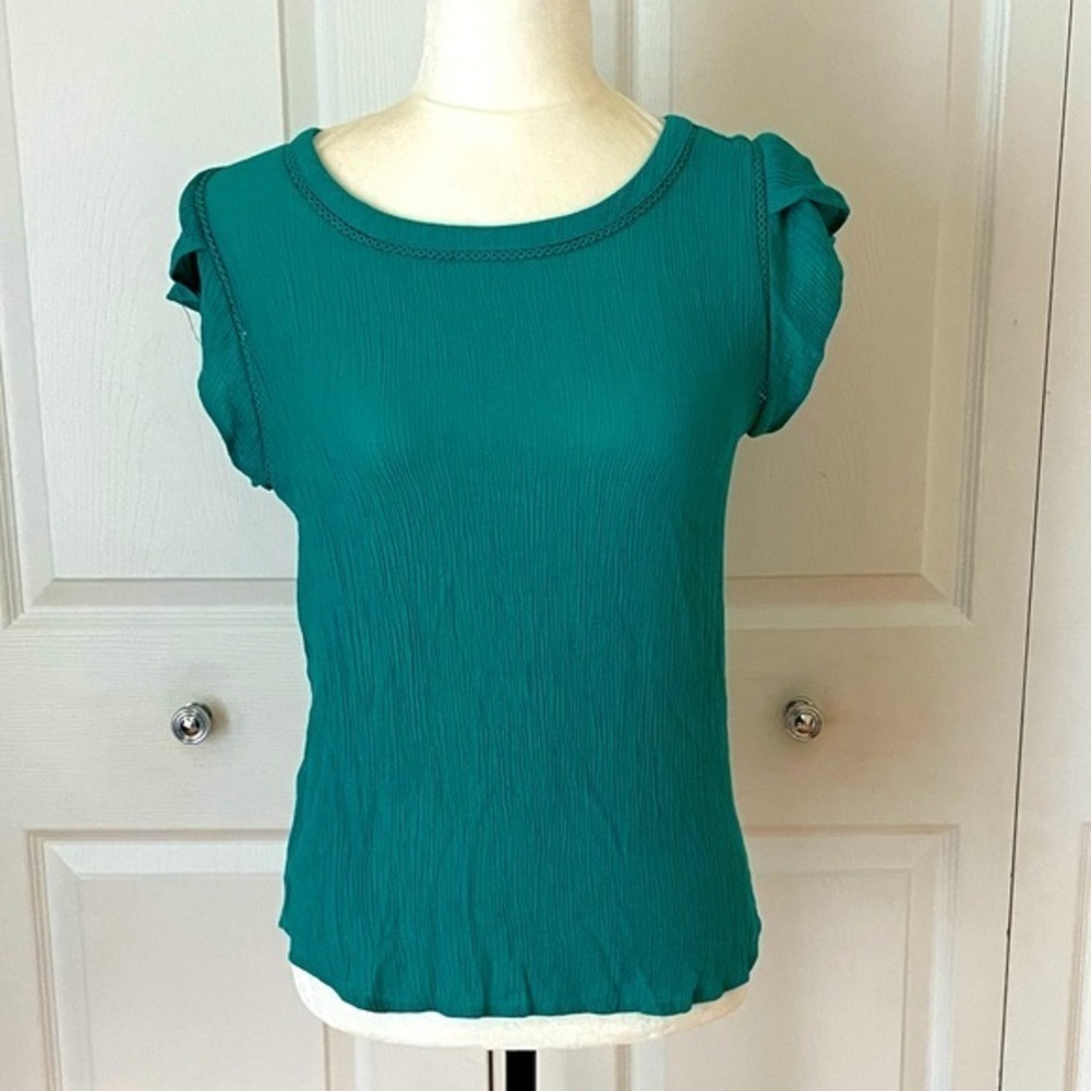 Sweet Wanderer Women's Green Round Neck Tab Sleeve Short Sleeve Top Size S